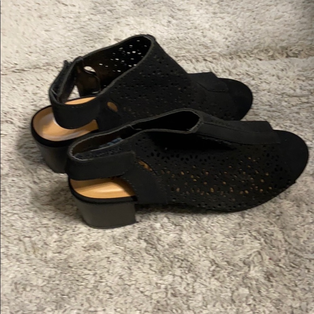Shoes - Picture 2 of 3